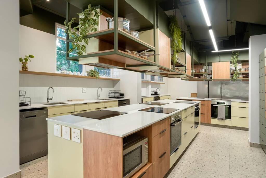 Central Modern City Escape Apartment! Cape Town Ngoại thất bức ảnh
